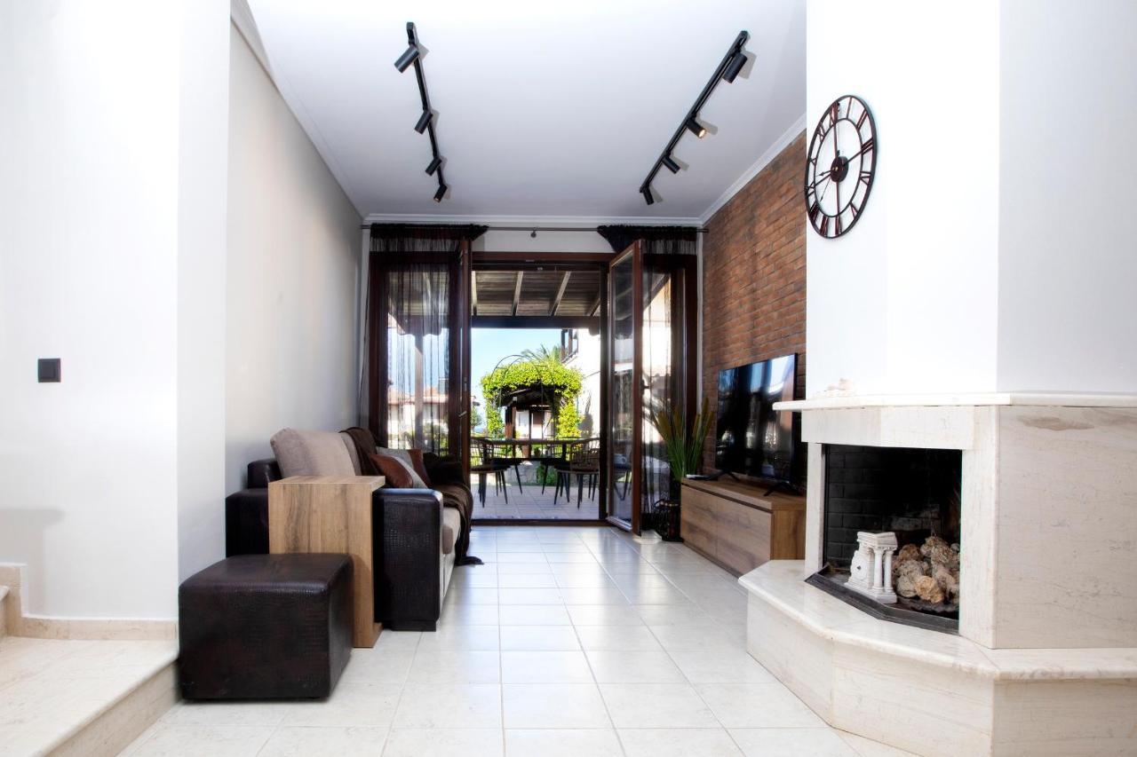 Porto Thea Alexandra Shared Pool Villa, 阿菲托斯 外观 照片